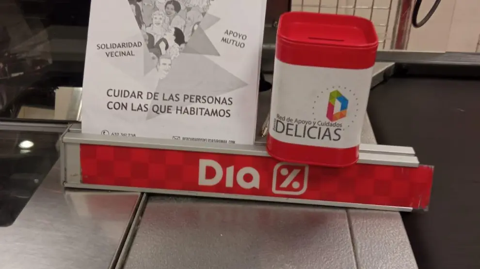 Huchas para recoger fondos en Delicias.