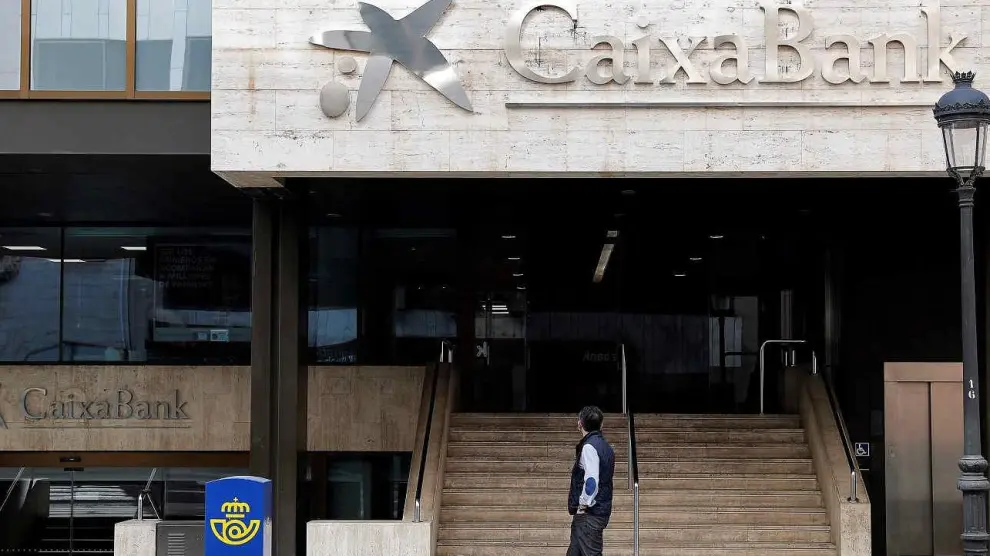 Logo de CaixaBank que sustituye al de Bankia, tras la fusión de ambos bancos.