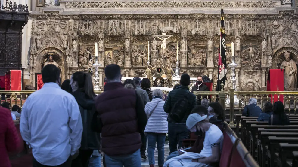 Unas 5.500 personas han venerado la imagen del Cristo de la Cama