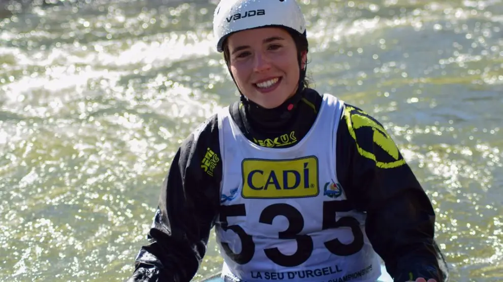 La internacional Carmen Costa proyecta su futuro olímpico con su kayak