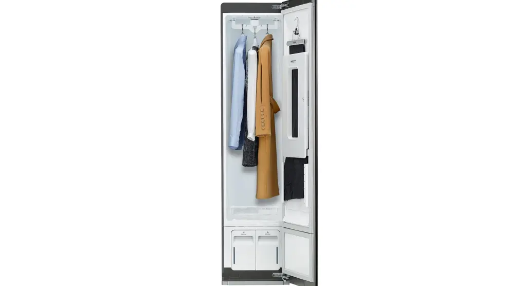 El armario de vapor de LG higieniza, refresca, elimina olores, seca y plancha todo tipo de prendas