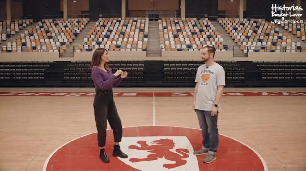 Un momento del vídeo de Basket Lover en el pabellón Siglo XXI.