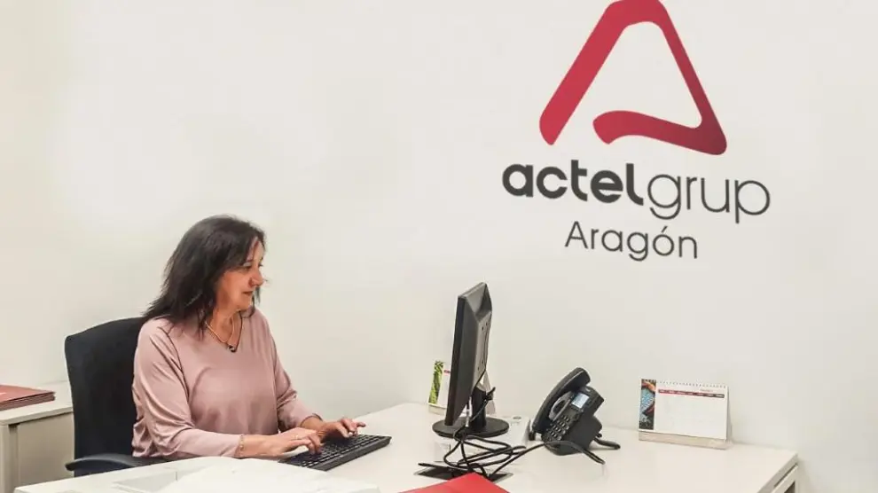 Yolanda Parrilla, directora de la sede que el grupo Actel ha abierto en Zaragoza.