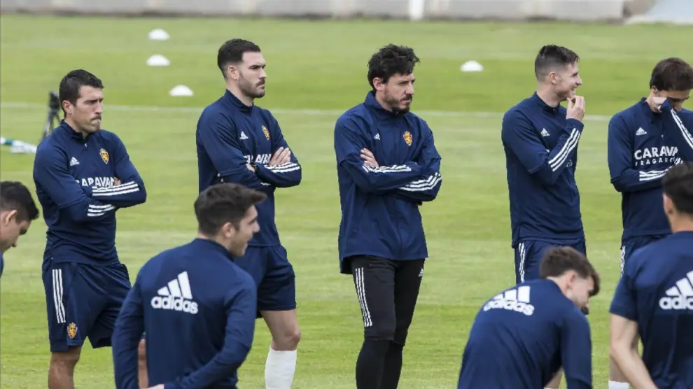 Los jugadores del Real Zaragoza están ya en disposición de sellar matemáticamente la permanencia en la categoría.