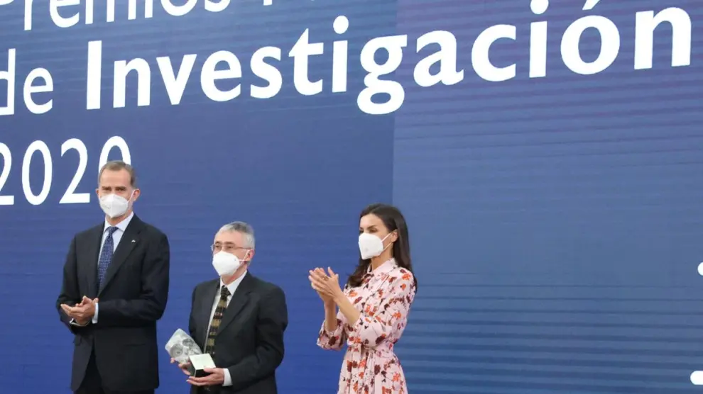 Elías Campo recoge el Premio Nacional de Investigación Gregorio Marañón en el área de Medicina.
