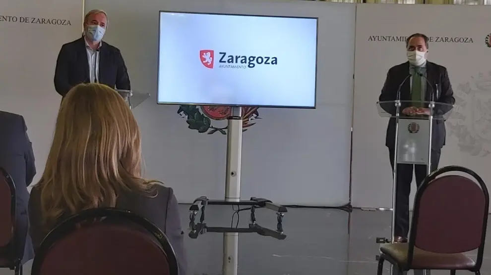 El alcalde de Zaragoza y el director general de Telefónica 5G, ayer en Zaragoza