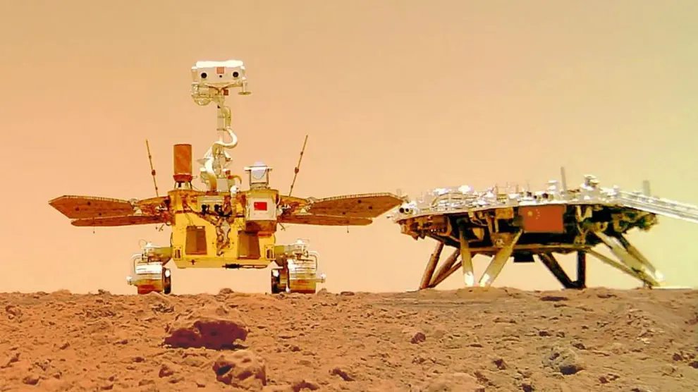 El vehículo rover Zhurong, sobre la superfice de Marte.