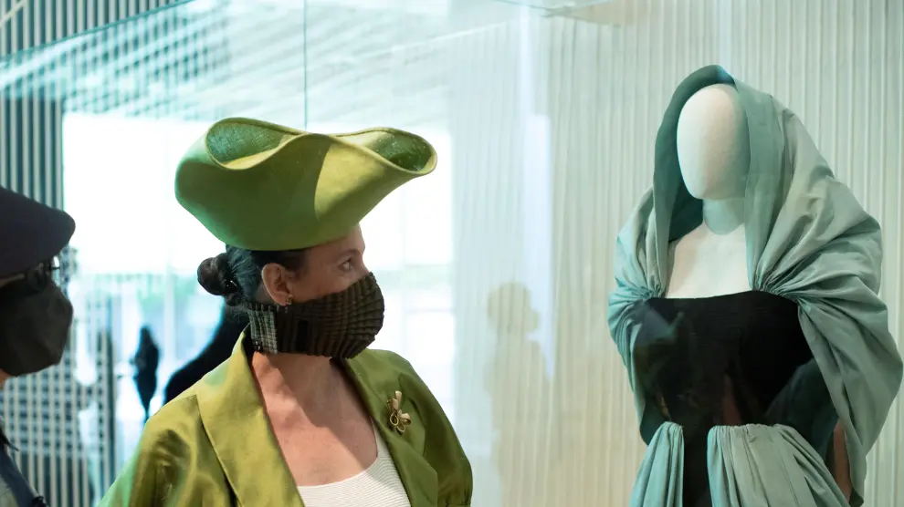 El Museo del Diseño de Barcelona presenta la exposición "Balenciaga. La elegancia del sombrero"