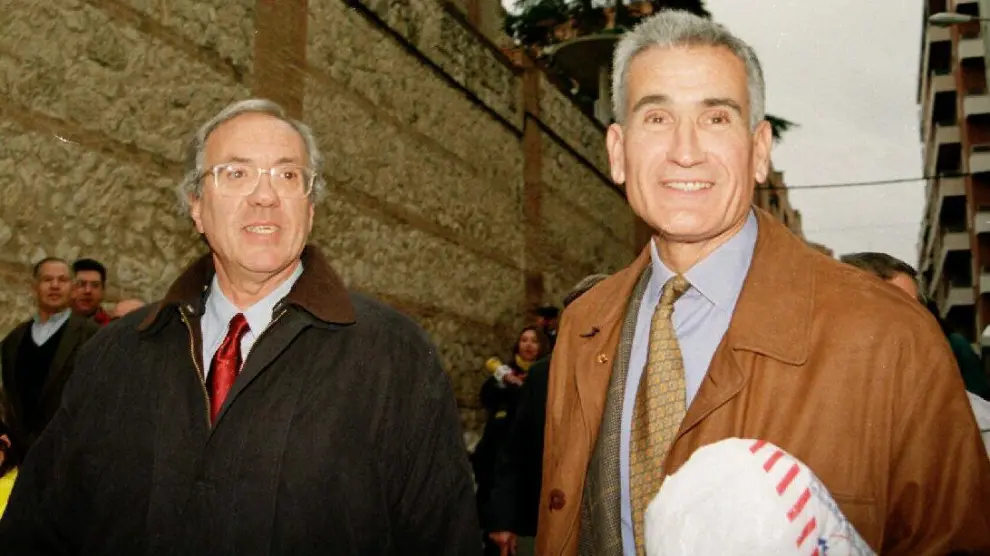 José Barrionuevo (izquierda) y Rafael Vera fueron indultados por el Gobierno de José María Aznar.