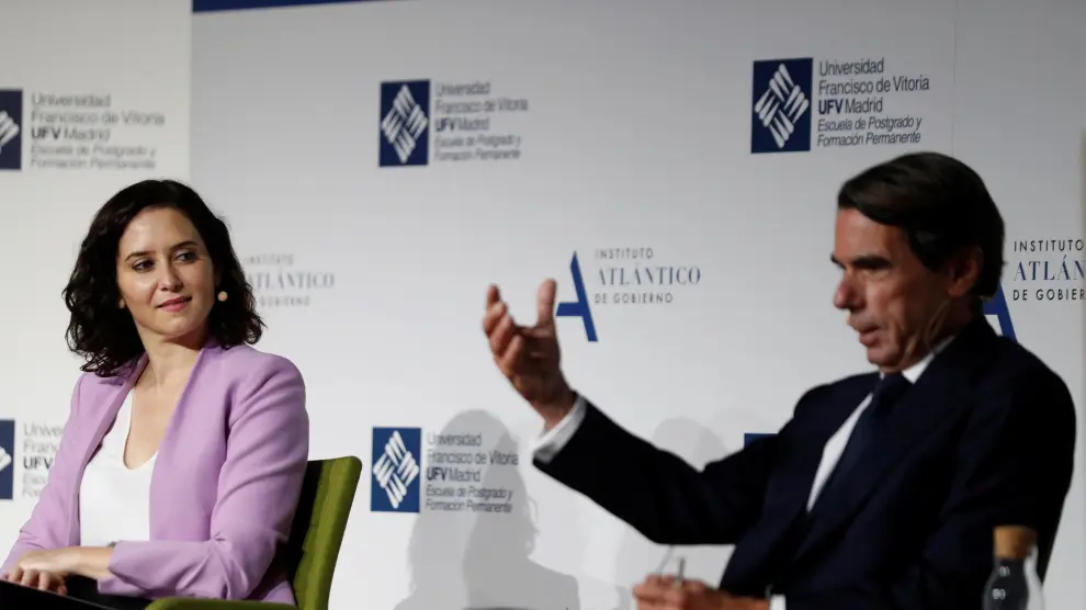 Presidenta de la Comunidad de Madrid, Isabel Díaz Ayuso, y el presidente del Instituto Atlántico de Gobierno, IADG, José María Aznar