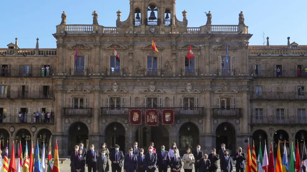 Foto de grupo de los asistentes a la Conferencia de Presidentes Autonómicos de Salamanca.