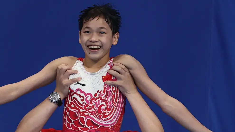 La joven saltadora china Hongchan Quan, de 14 años, se ha proclamado campeona olímpica