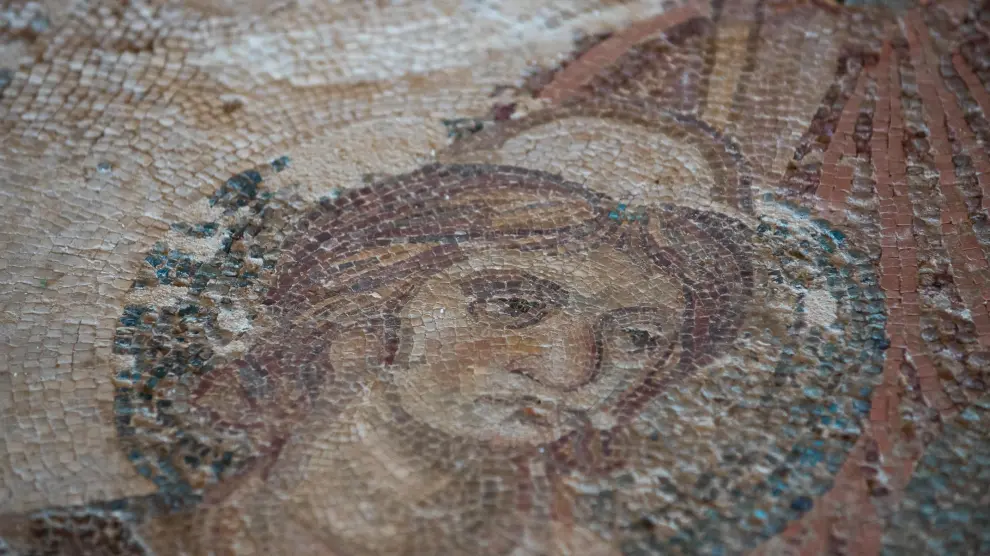Un detalle del mosaico que representa 'Las bodas de Cadmo y Harmonía' en la villa romana de La Malena, en Azuara.