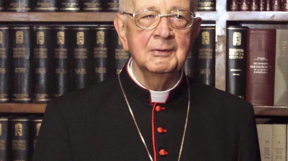 Fotografía de archivo fechada el 14 de agosto de 2013, del cardenal Eduardo Martínez Somalo