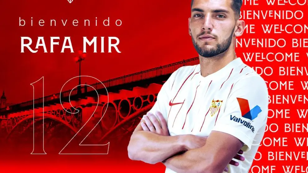 Rafa Mir ha firmado con el Sevilla para las próximas seis temporadas.