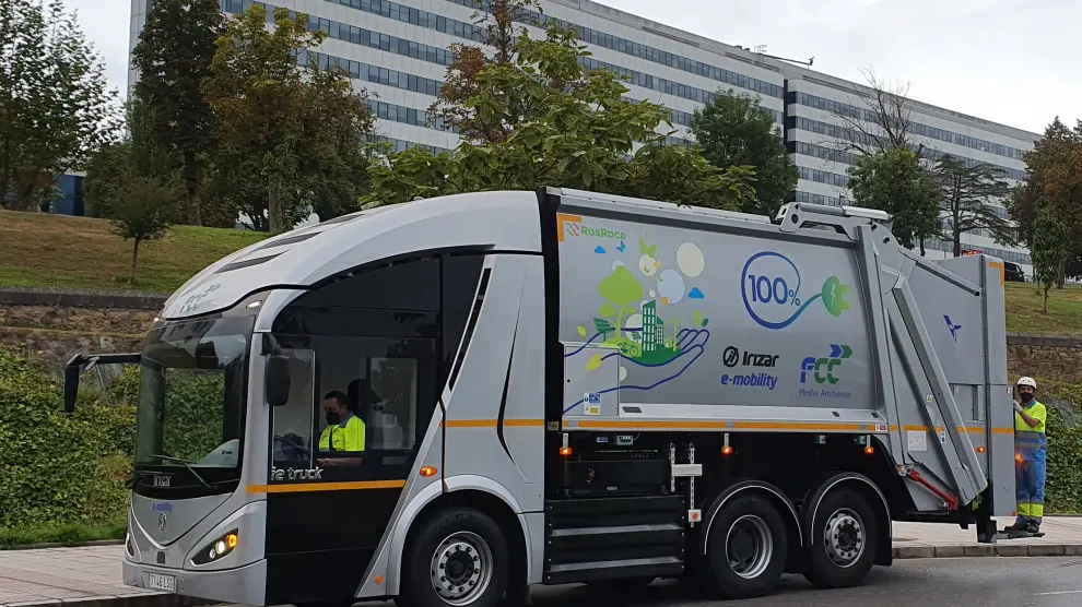 Vehículo recolector eléctrico de carga trasera desarrollado sobre la plataforma de e-movilidad de FCC Medio Ambiente