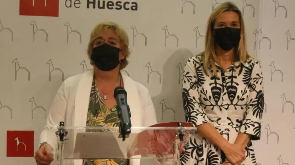 Las concejalas Rosa Gerbás y Cristina de la Hera han presentado la propuesta del plan turístico de Huesca.