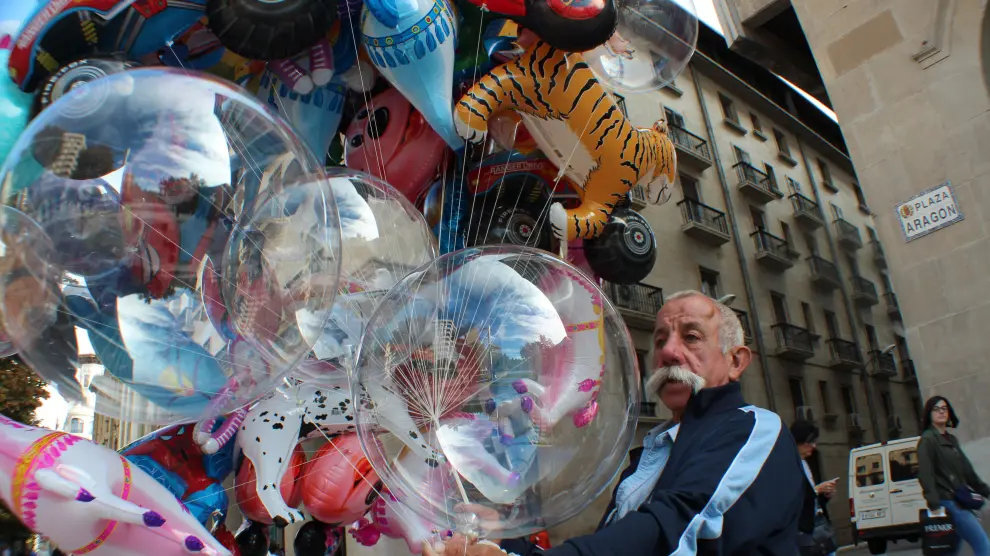 Los globos de helio son una apuesta segura y si tienen luces, más.