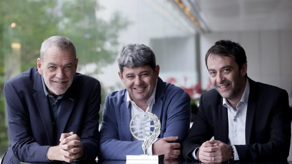 Díaz, Mercero y Martínez ganaron el Premio Planeta bajo el seudónimo de Carmen Mola