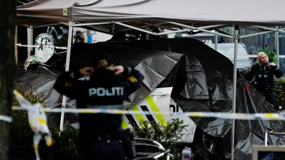La Policía de Noruega mata a un atacante armado con un cuchillo después de que atacara a un agente en Oslo