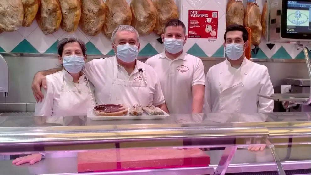 El equipo de la carnicería Sal y Pimienta, que se encuentra en la calle Fernando Díaz de Mendoza, 3.