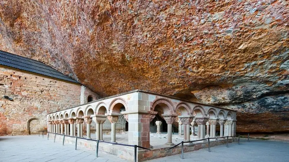 Monasterio de San Juan de la Peña en La Jacetania, considerado cuna del Reino de Aragón.