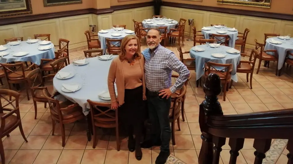 María Antonia Alcaine e Israel Valero, en su restaurante D'Israel.