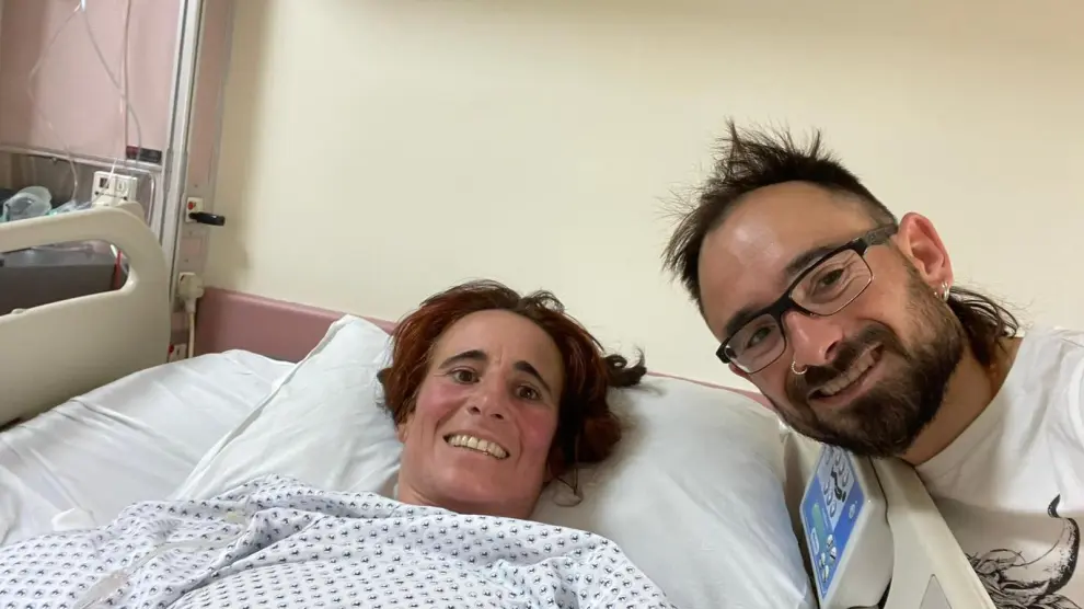 Amaia Gómez de Segura y Daniel Torrijo, durante su estancia en el hospital de Amán.