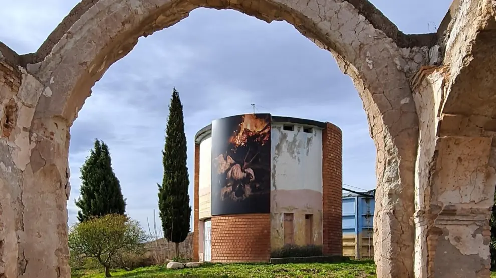 La obra de Cristina García Rodero, en homenaje a 'El aquelarre', en Samper de Salz.