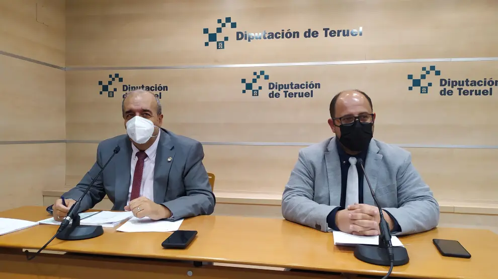 El presidente y vicepresidente de la DPT, Manuel Rando -izquierda- y Alberto Izquierdo, al presentar el presupuesto.