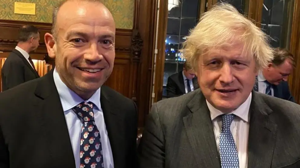 Chris Heaton-Harris y Boris Johnson.