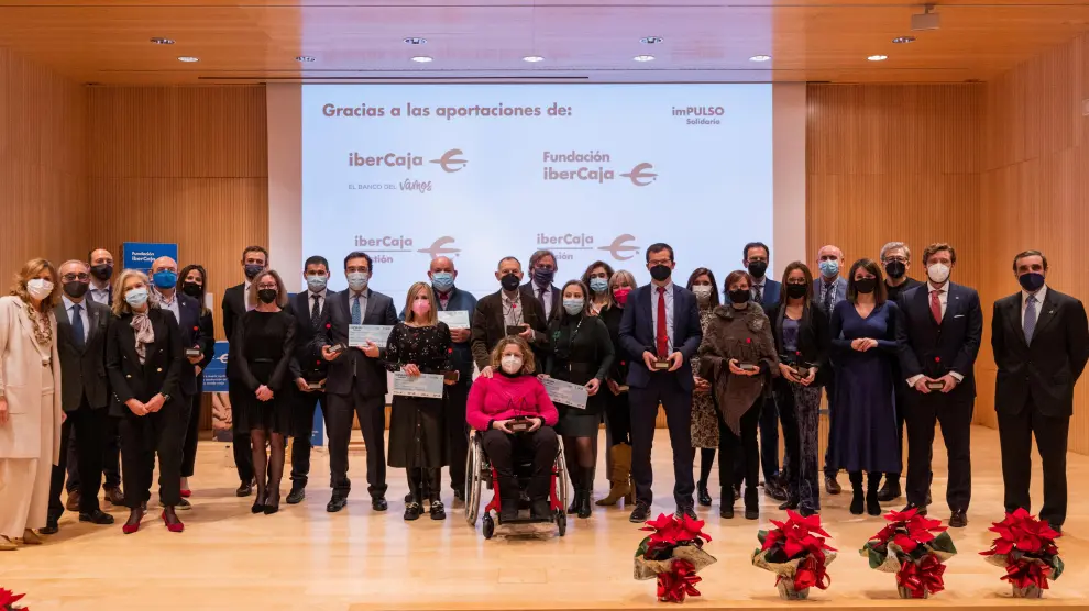 Los premiados por Ibercaja en la gala de los premios 'Impulso Solidario'.