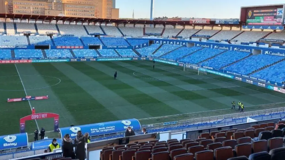 Estadio de La Romareda, hora y media antes del partido de Copa del Rey entre el Real Zaragoza y el Sevilla de este jueves.