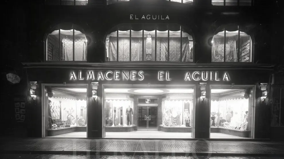 Fachada de Almacenes El Águila, en una imagen antigua de HERALDO.