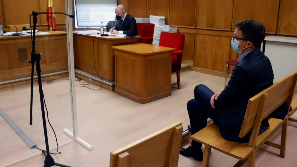 El diputado de Más País Íñigo Errejón comparece ante el tribunal durante su juicio por un delito leve de maltrato.