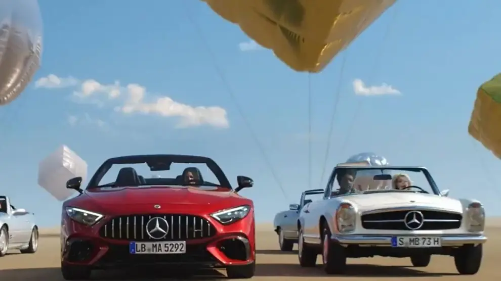 Fotograma del anuncio de Mercedes.
