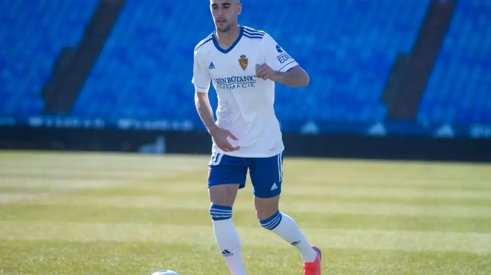Sabin Merino, el último de los tres fichajes de invierno en llegar al Real Zaragoza, en su presentación el pasado miércoles.