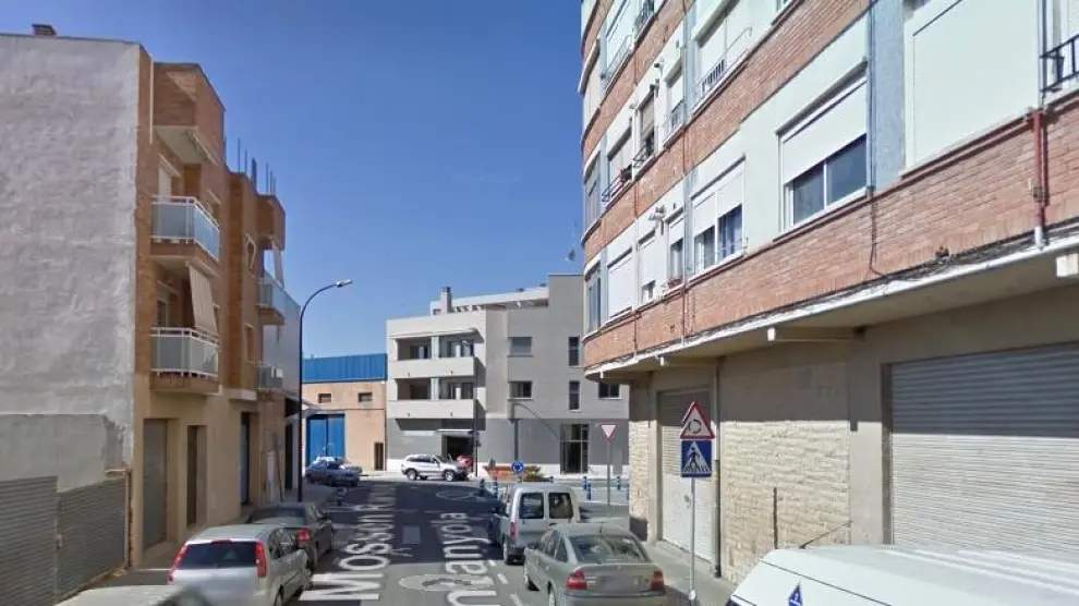 El incendio tuvo lugar en una vivienda de la avenida de Mossèn Ramon Muntanyola de Reus.