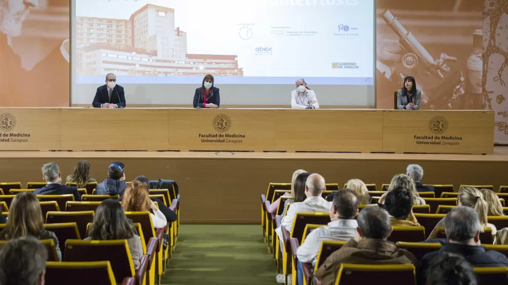 Inauguración del III curso 'Avances en el manejo de la endometriosis', celebrado en la Facultad de Medicina de Zaragoza.