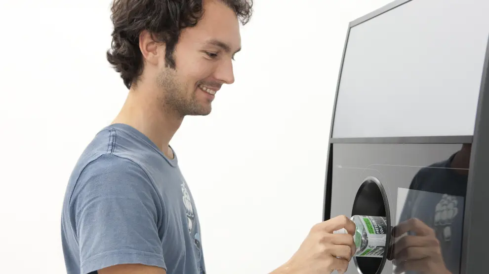 Máquina de 'reverse vending' para reciclar en Alemania.