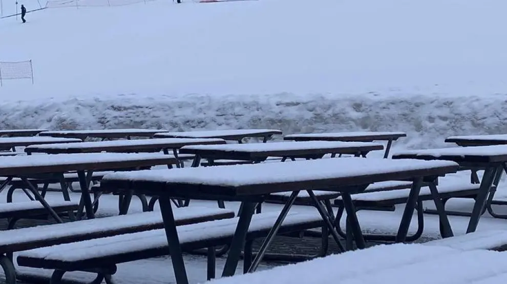 La nevada ha dejado nuevos espesores en Formigal este sábado.
