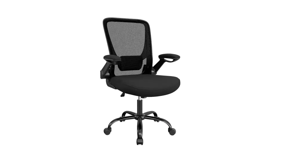 Esta silla de oficina tiene un soporte lumbar ajustable y acolchado.