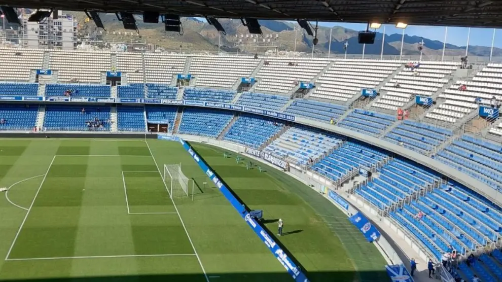 El estadio Heliodoro Rodríguez de Santa Cruz de Tenerife, hora y media antes del partido de esta noche entre los locales y el Real Zaragoza.