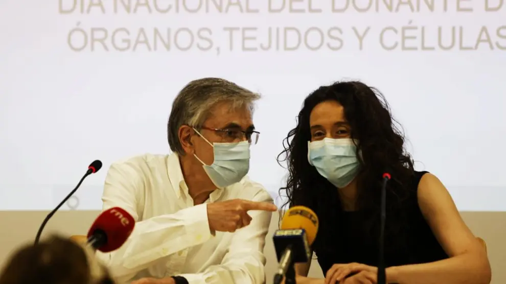José María Anoro y Raquel Montoiro, durante la rueda de prensa.