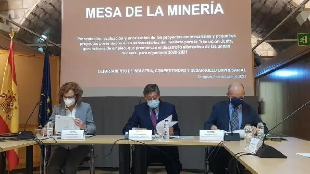 Mesa de la minería del Departamento de Industria, Competitividad y Desarrollo Empresarial del Gobierno de Aragón.