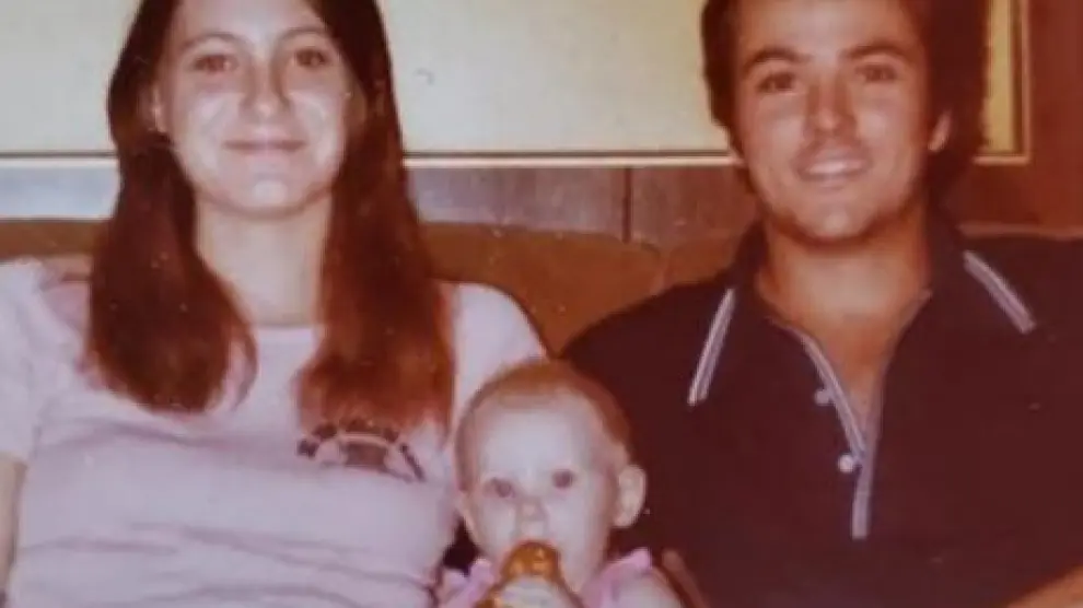 'Baby Holly', con sus padres, en 1980.