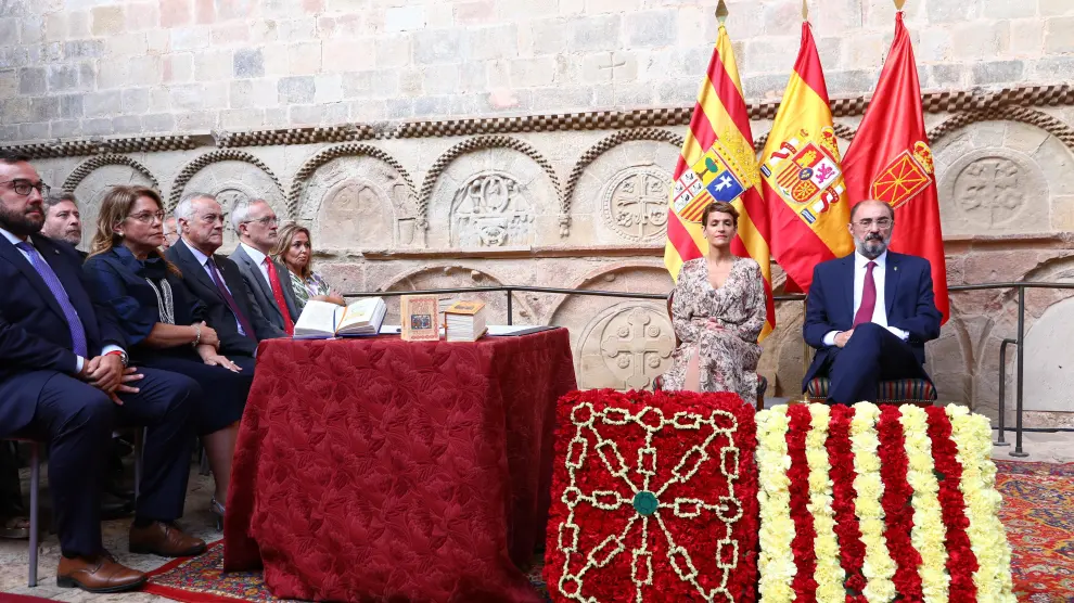 María Chivite y Javier Lambán presiden el acto de homenaje a los reyes de Aragón y Pamplona.