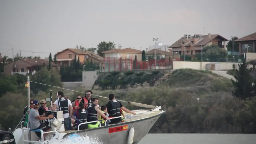 Navegación por un río de la provincia de Zaragoza.