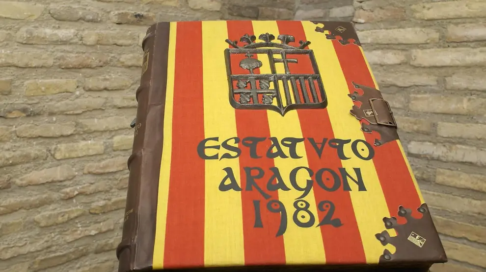 El Estatuto de autonomía de Aragón cumple hoy cuarenta años.