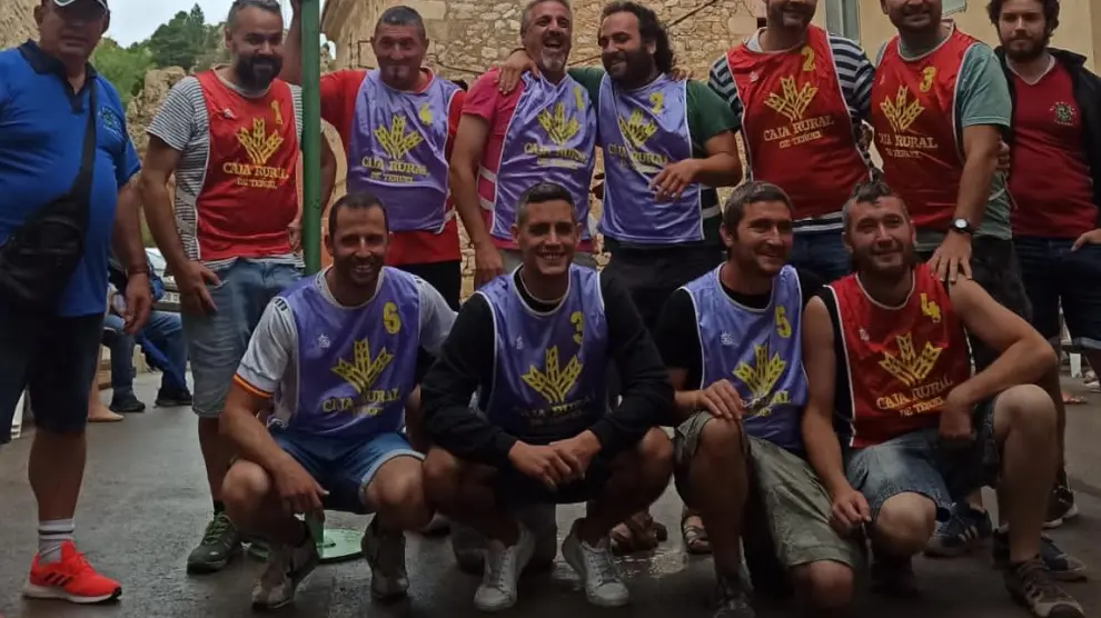 Participantes masculinos en el torneo de Cirujeda este mes de agosto.